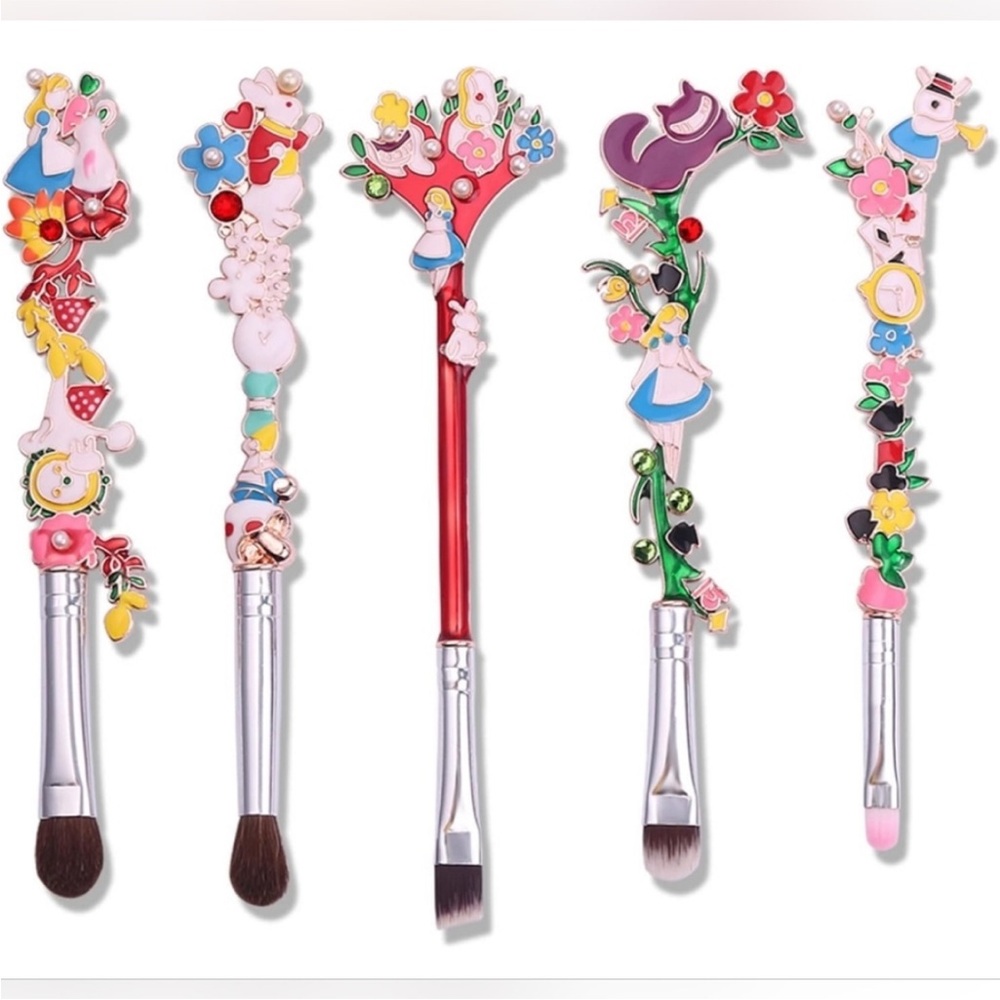 Disney Alice in Wonderland Makeup Brush Set, Eye Shadow Brush Set of 5